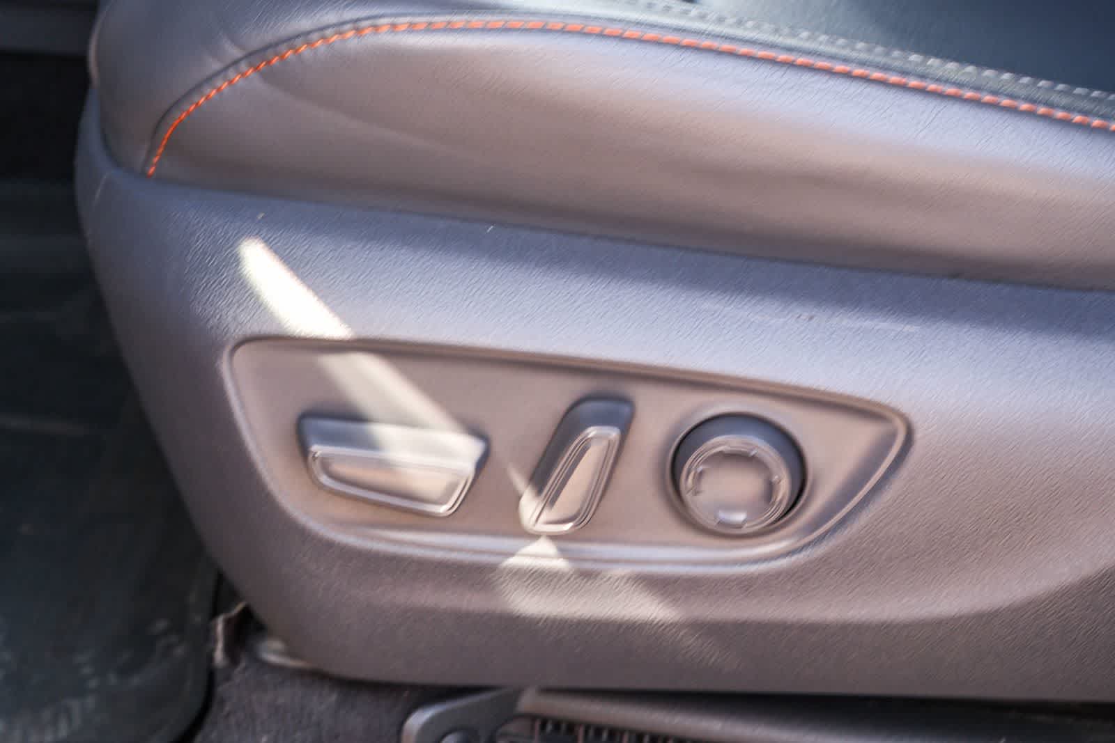 Thumbnail: 2021 Toyota Sienna - 24