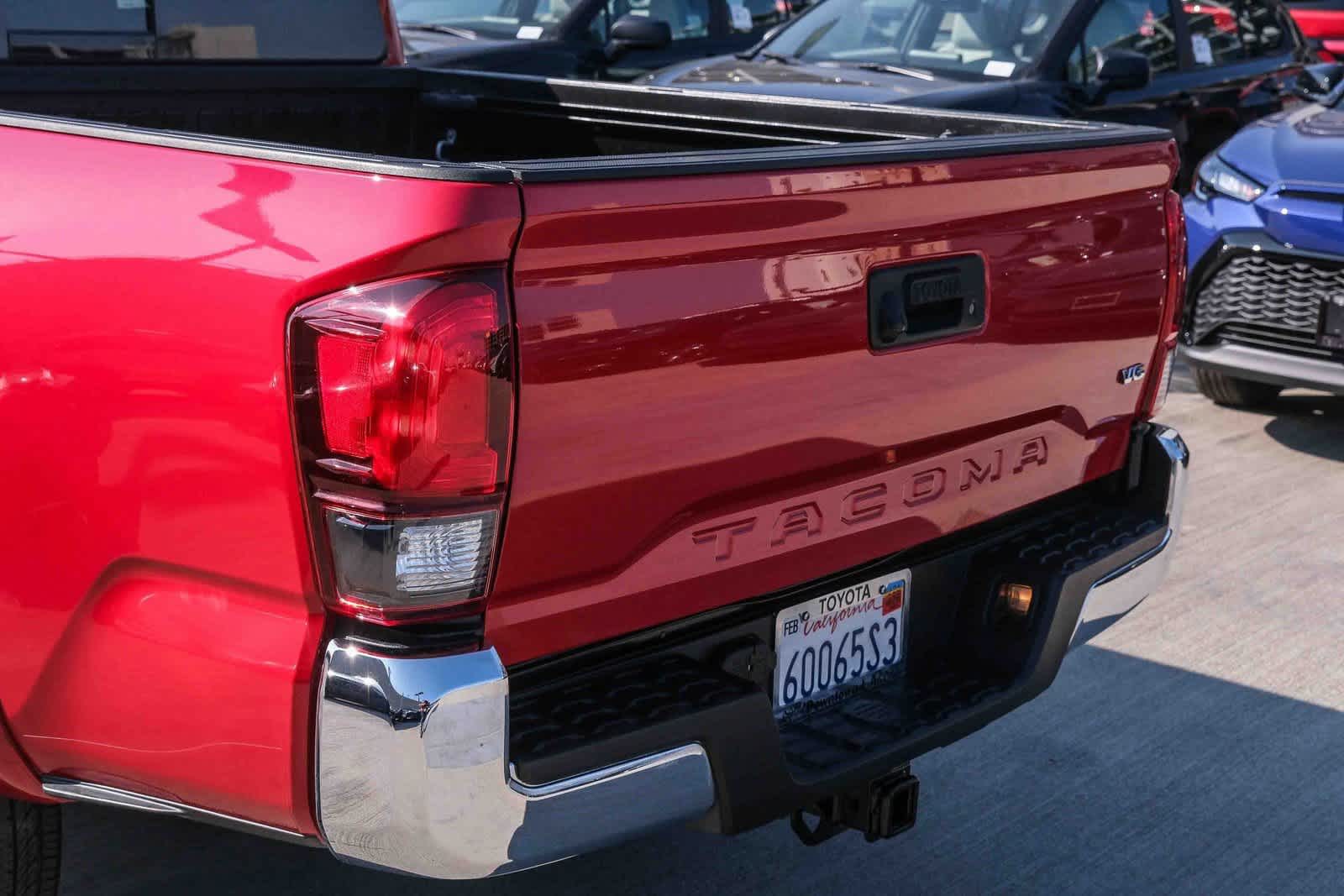 Thumbnail: 2022 Toyota Tacoma - 8