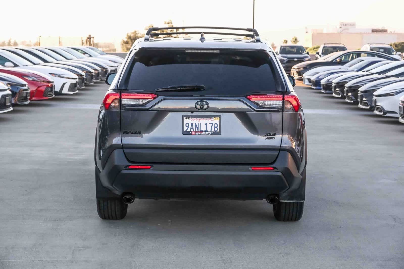 Thumbnail: 2022 Toyota RAV4 - 5