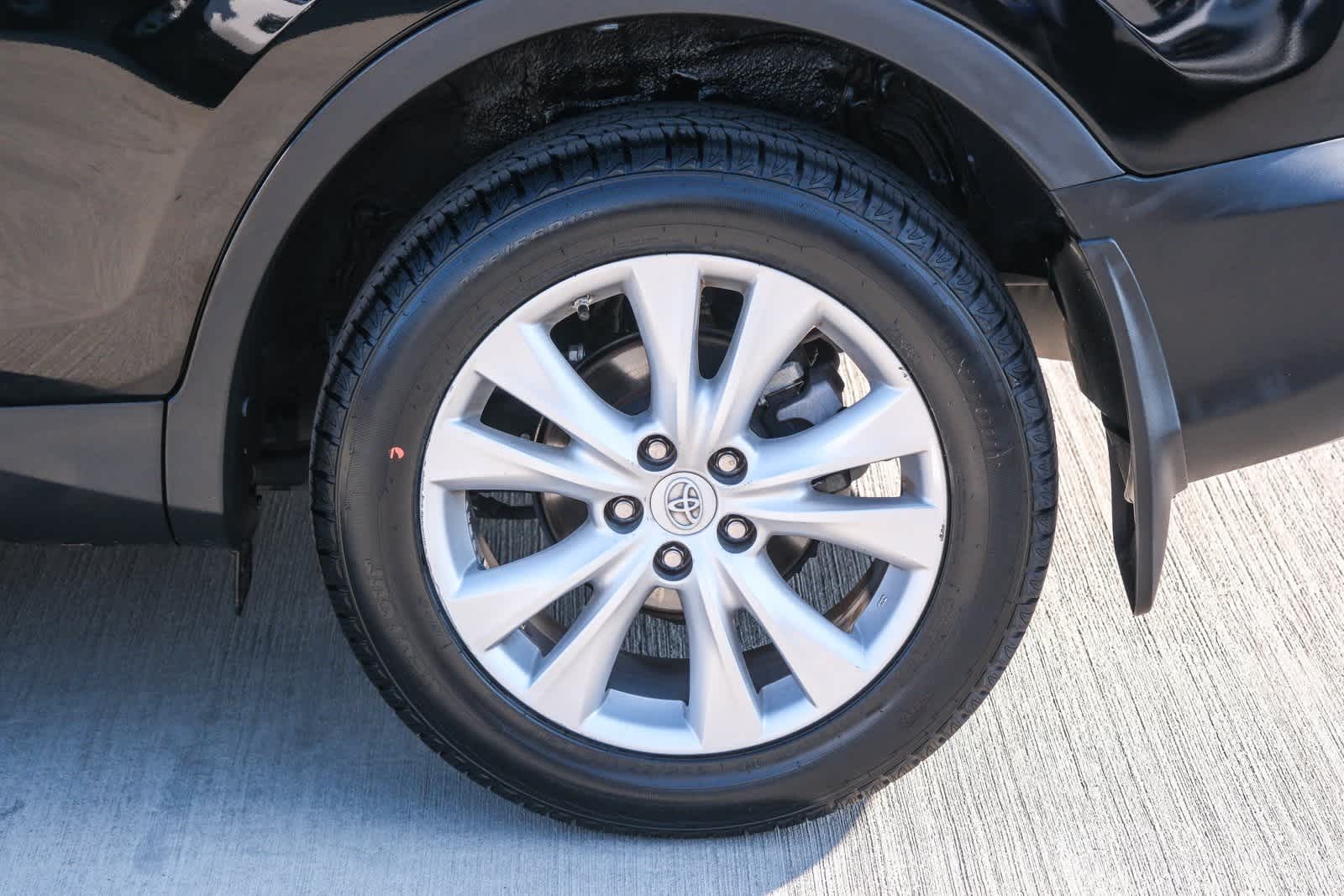 Thumbnail: 2014 Toyota RAV4 - 8