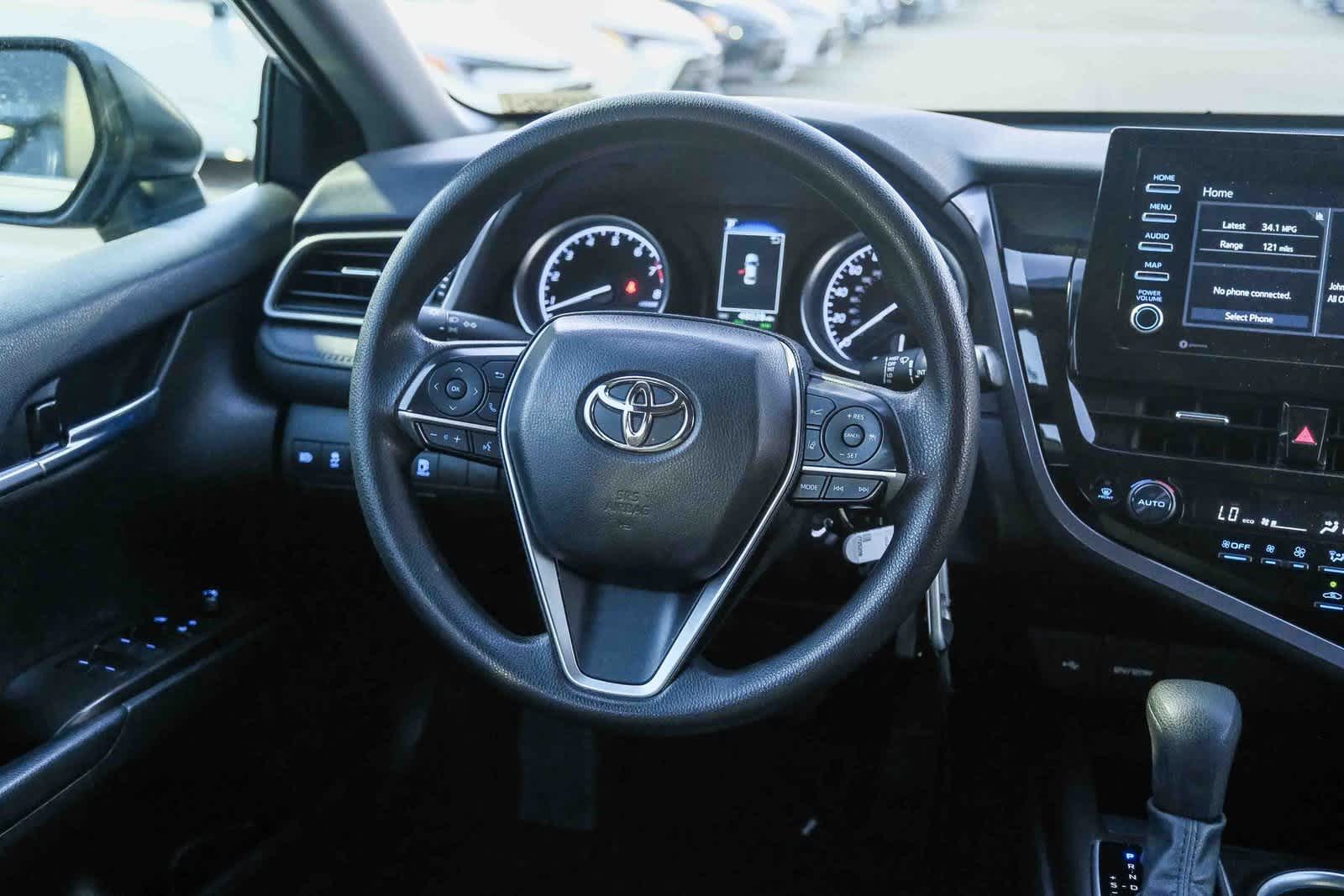 Thumbnail: 2023 Toyota Camry - 17