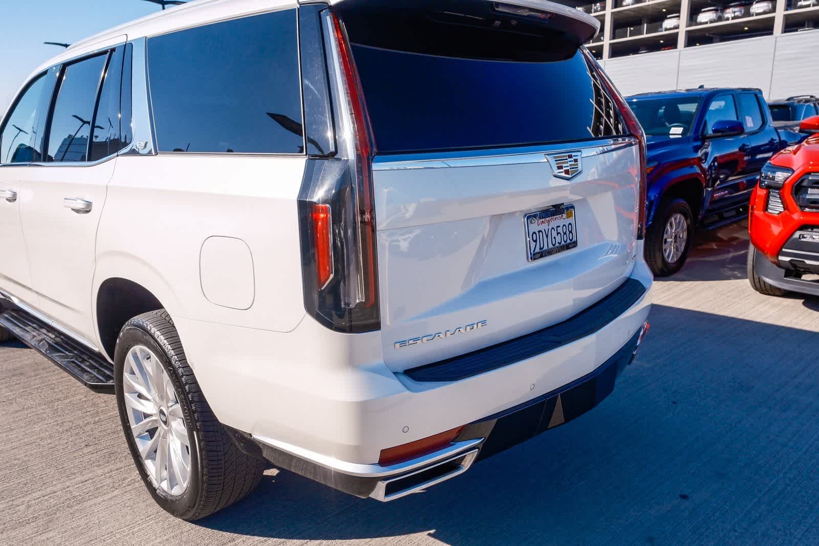 Thumbnail: 2023 Cadillac Escalade - 8