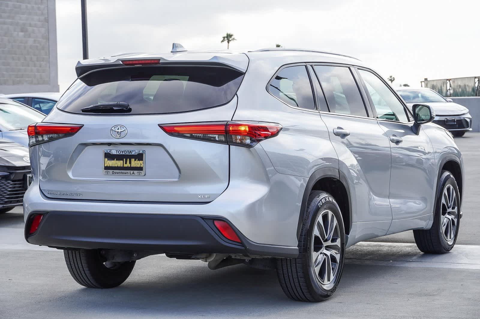 2022 Toyota Highlander XLE 4