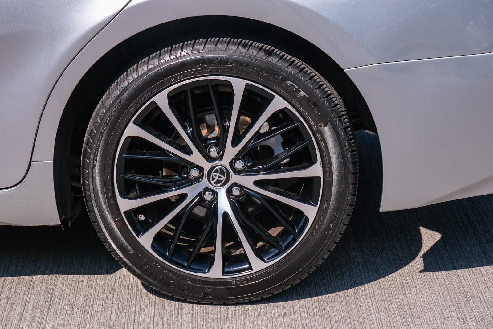 Thumbnail: 2018 Toyota Camry - 9