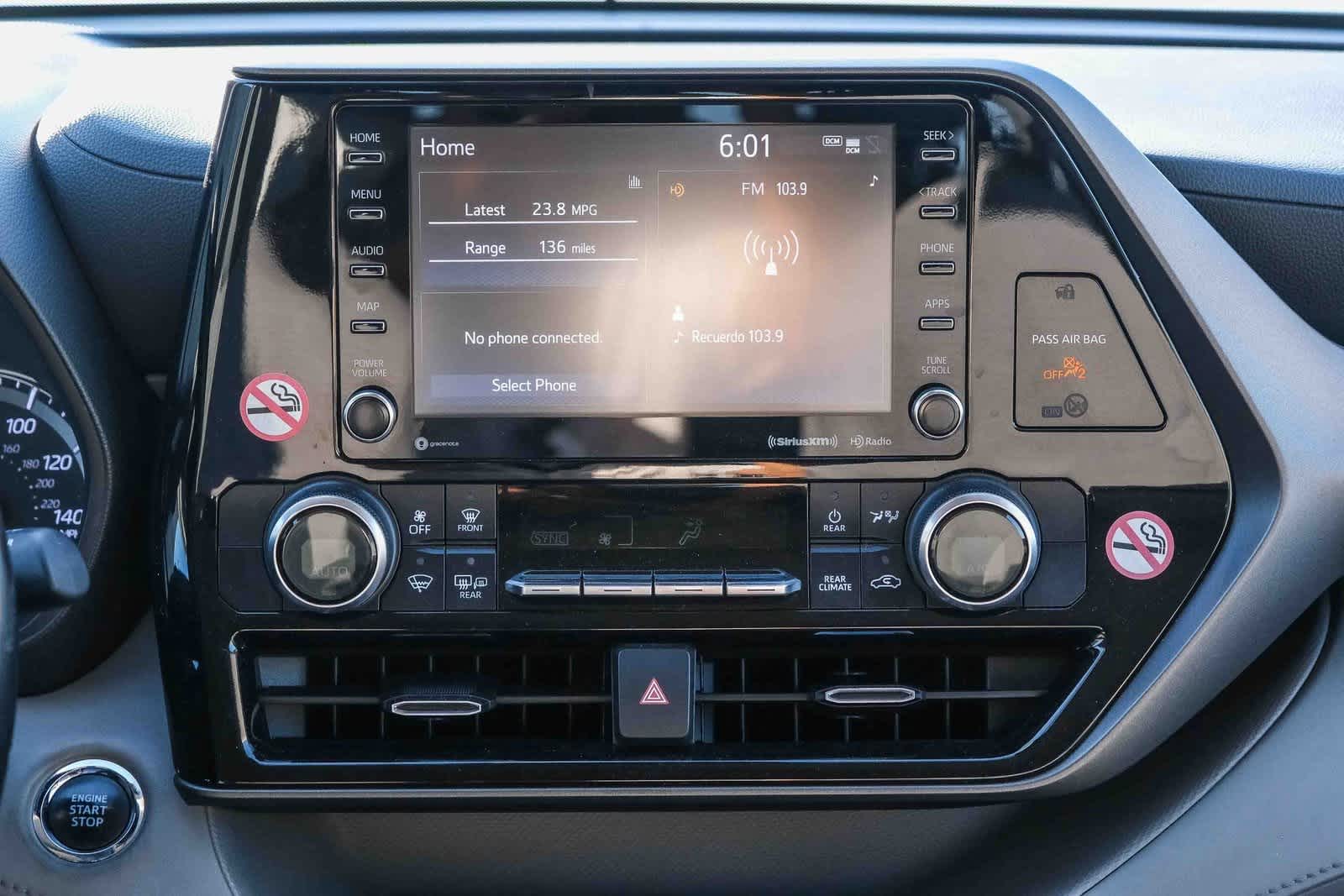 Thumbnail: 2022 Toyota Highlander - 14