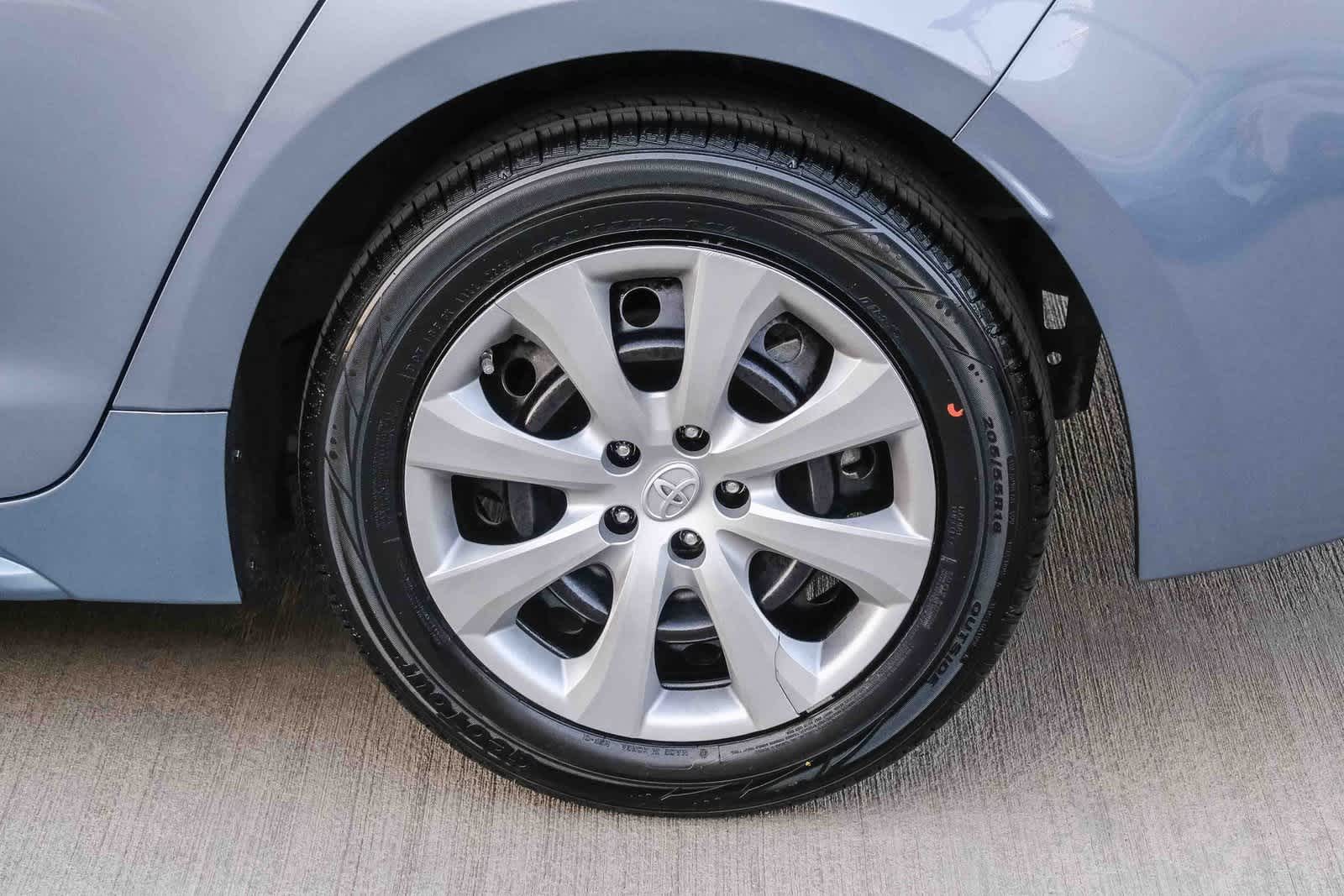 Thumbnail: 2023 Toyota Corolla - 9