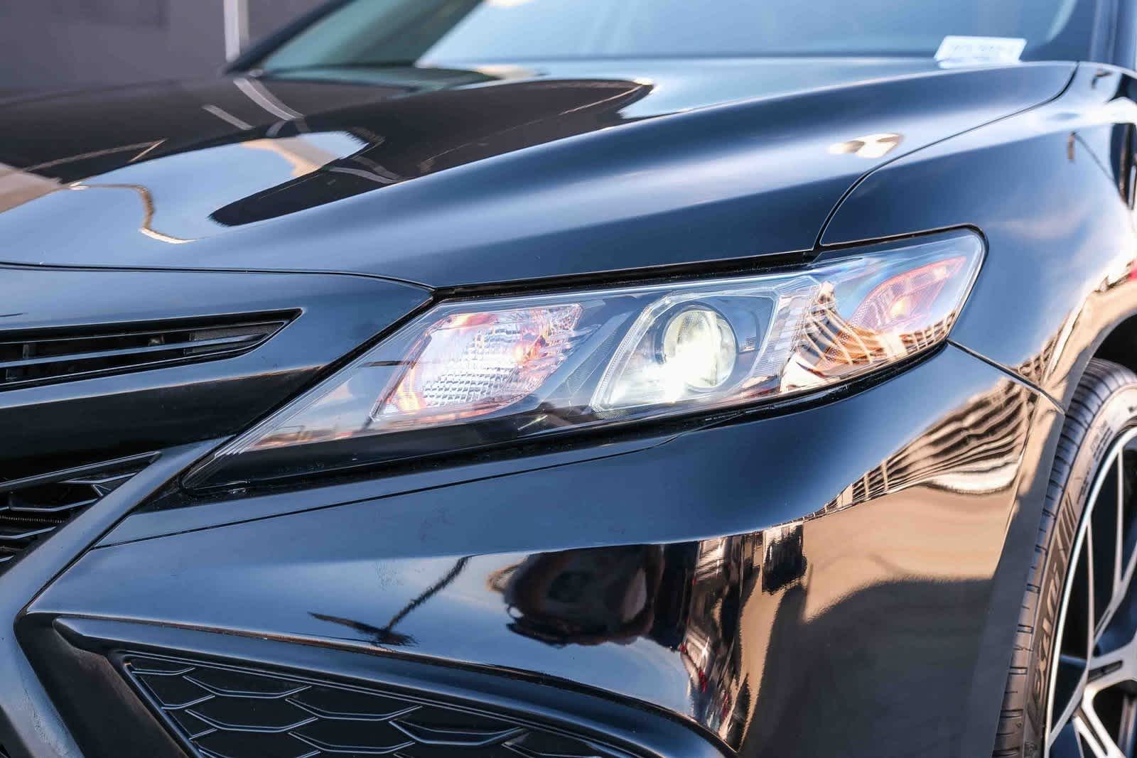 Thumbnail: 2023 Toyota Camry - 11