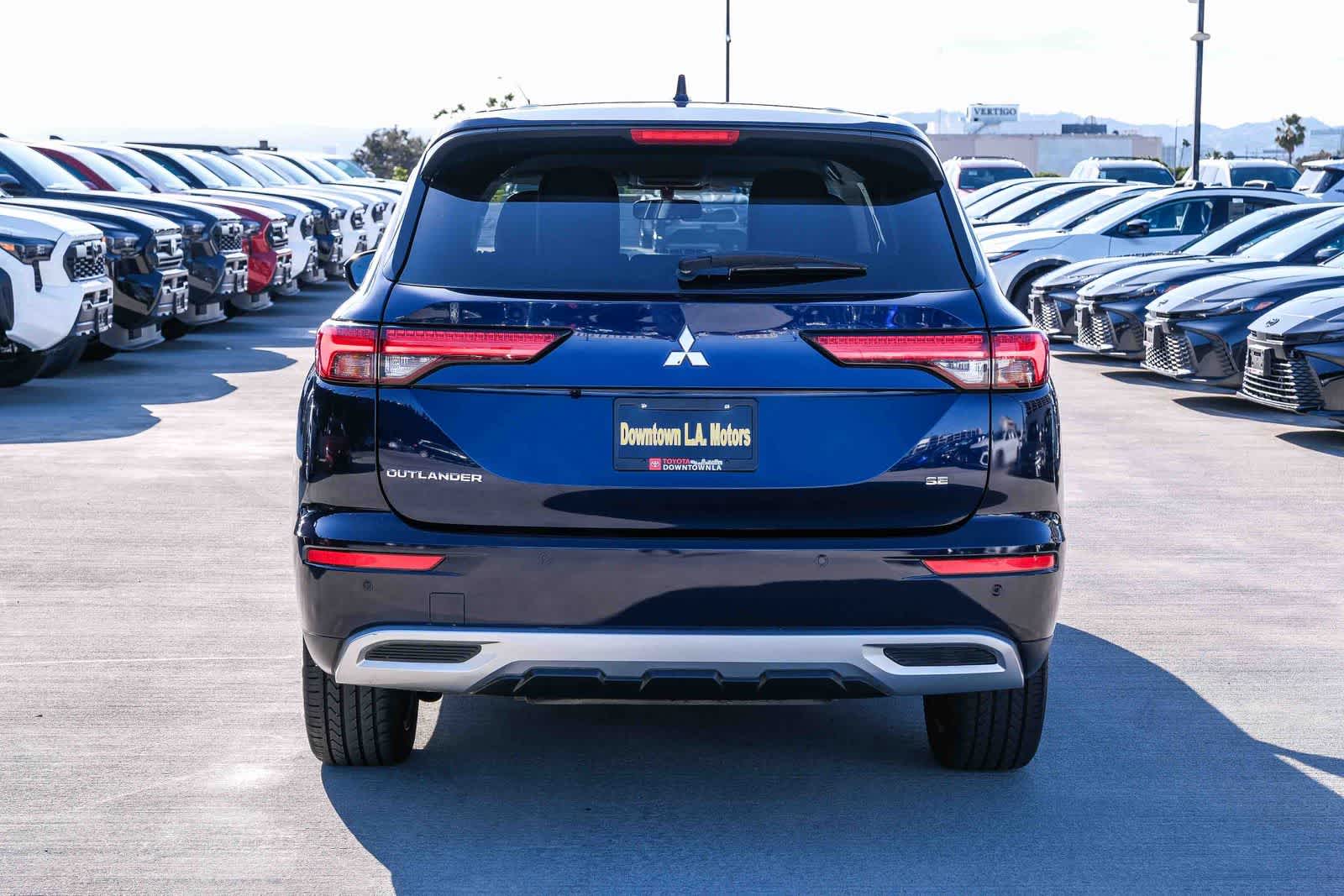 Thumbnail: 2024 Mitsubishi Outlander - 5