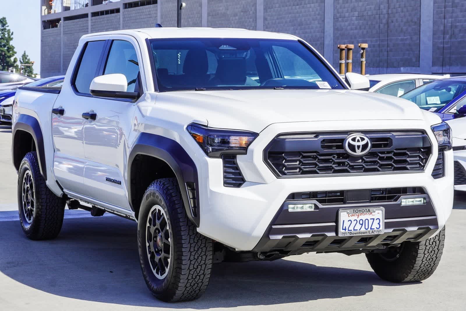 2024 Toyota Tacoma TRD Off-Road 3