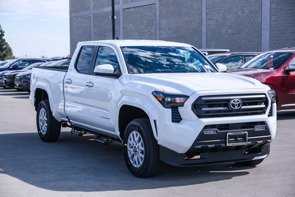 New 2025 Toyota Tacoma SR5 Truck Double Cab