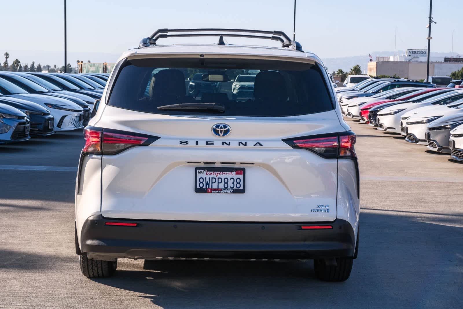 Thumbnail: 2021 Toyota Sienna - 5