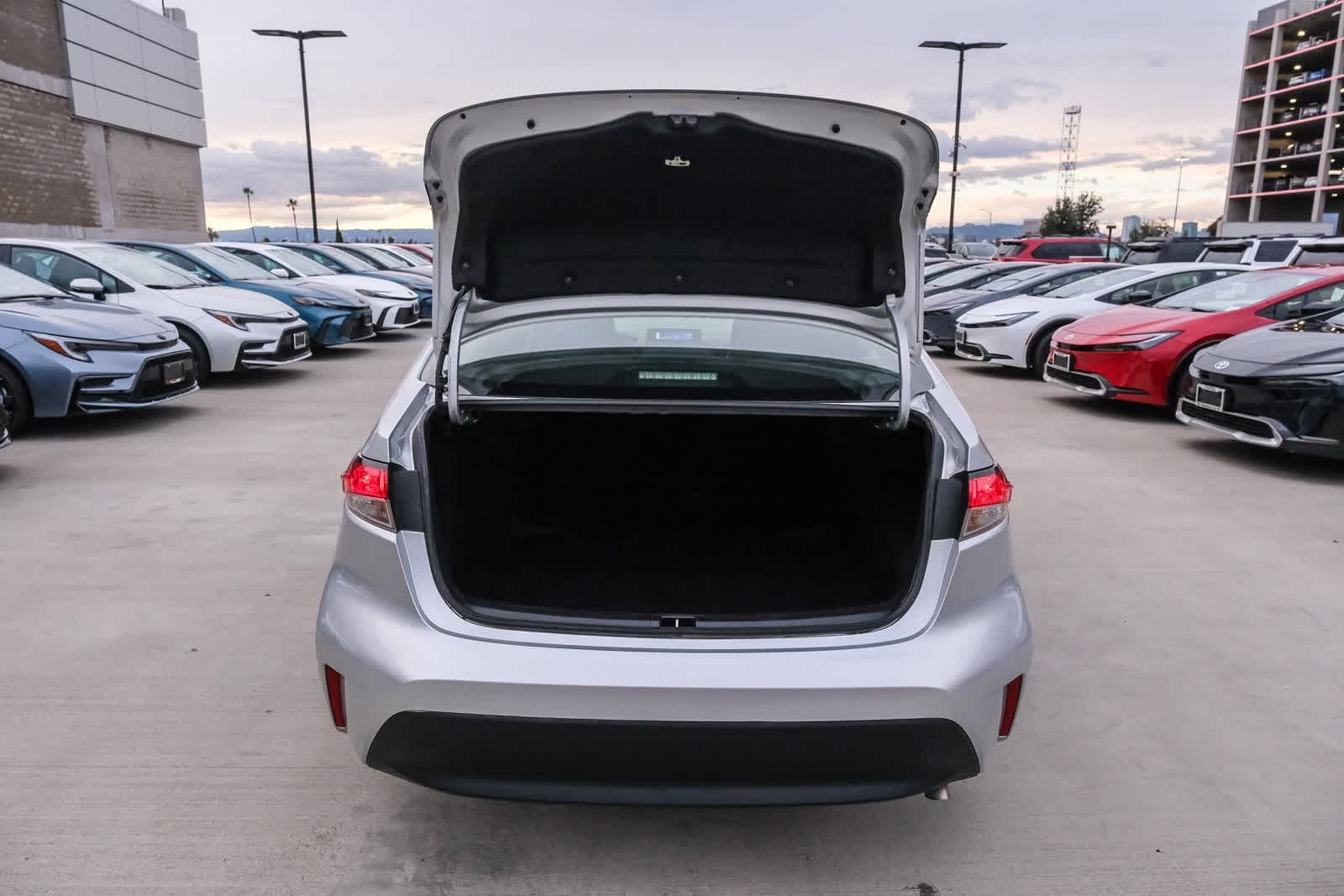 Thumbnail: 2023 Toyota Corolla - 25