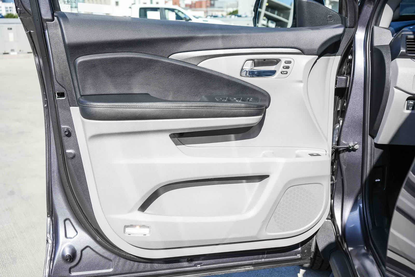 Thumbnail: 2023 Honda Ridgeline - 21