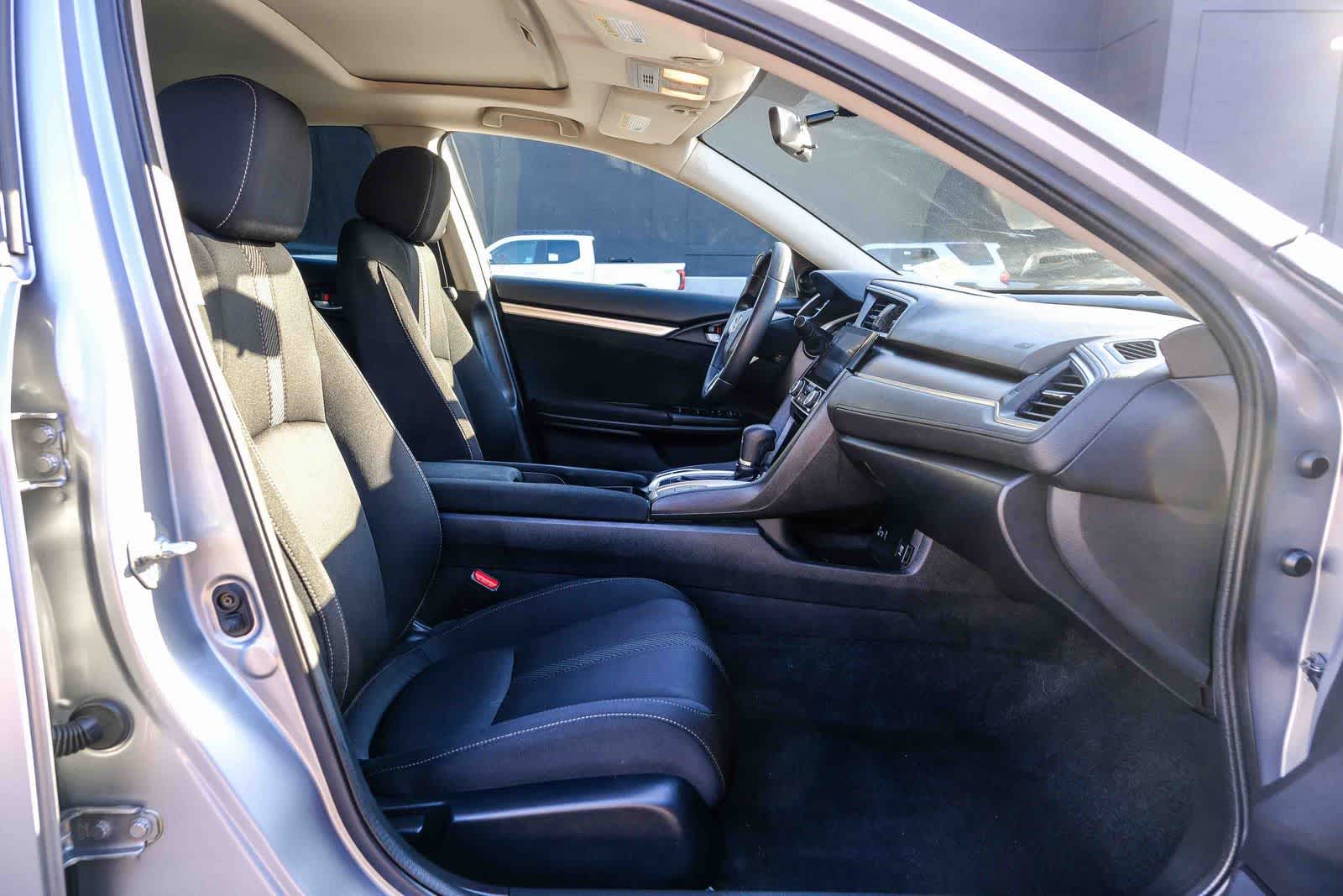 Thumbnail: 2017 Honda Civic - 16