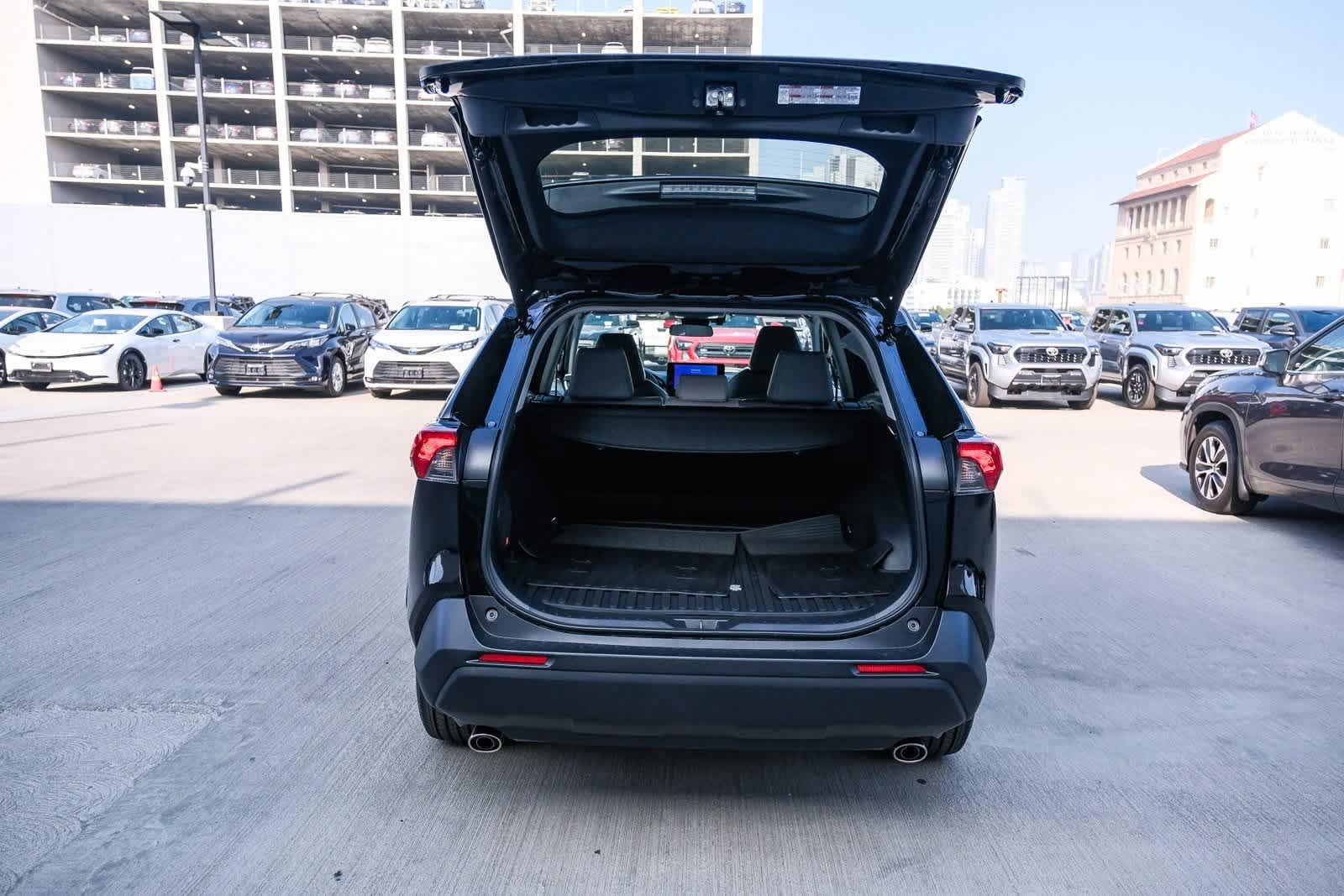 Thumbnail: 2025 Toyota RAV4 - 26