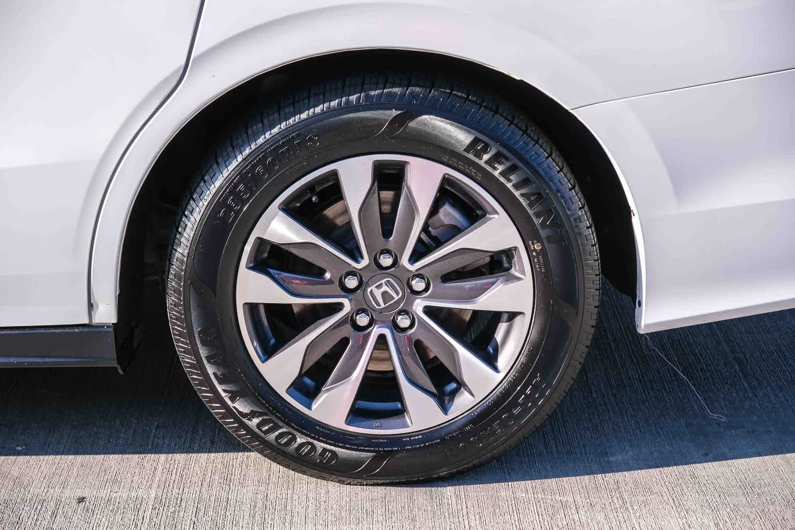 Thumbnail: 2022 Honda Odyssey - 9