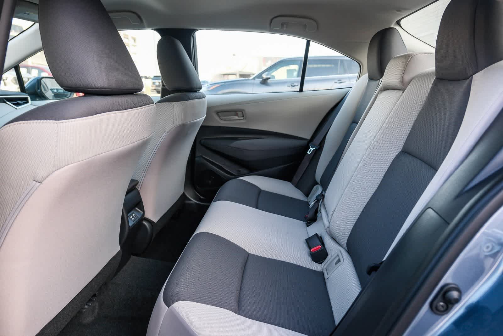 Thumbnail: 2025 Toyota Corolla - 18