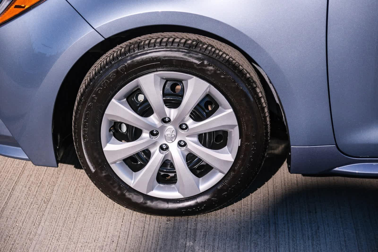 Thumbnail: 2025 Toyota Corolla - 10