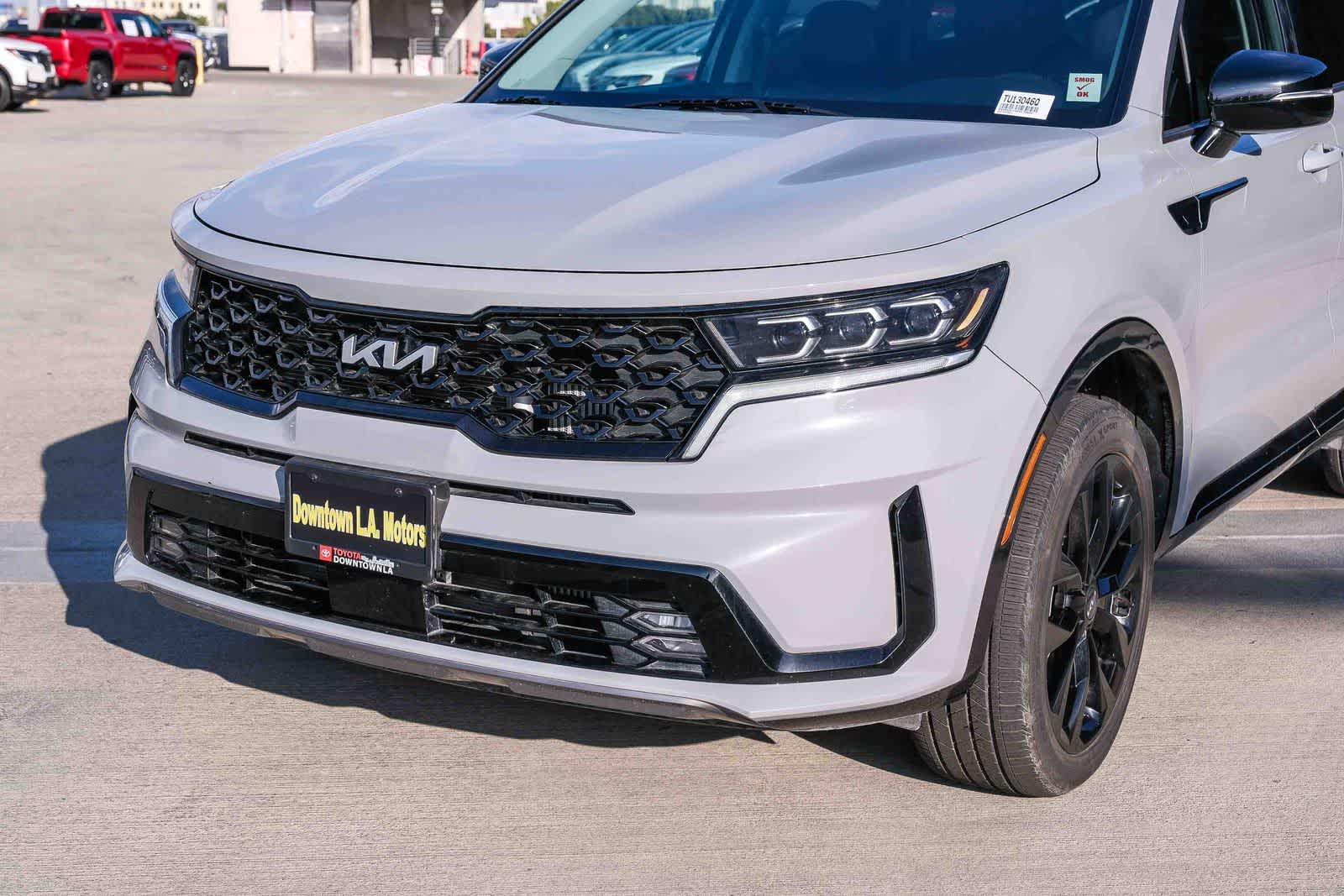 Thumbnail: 2023 Kia Sorento - 11