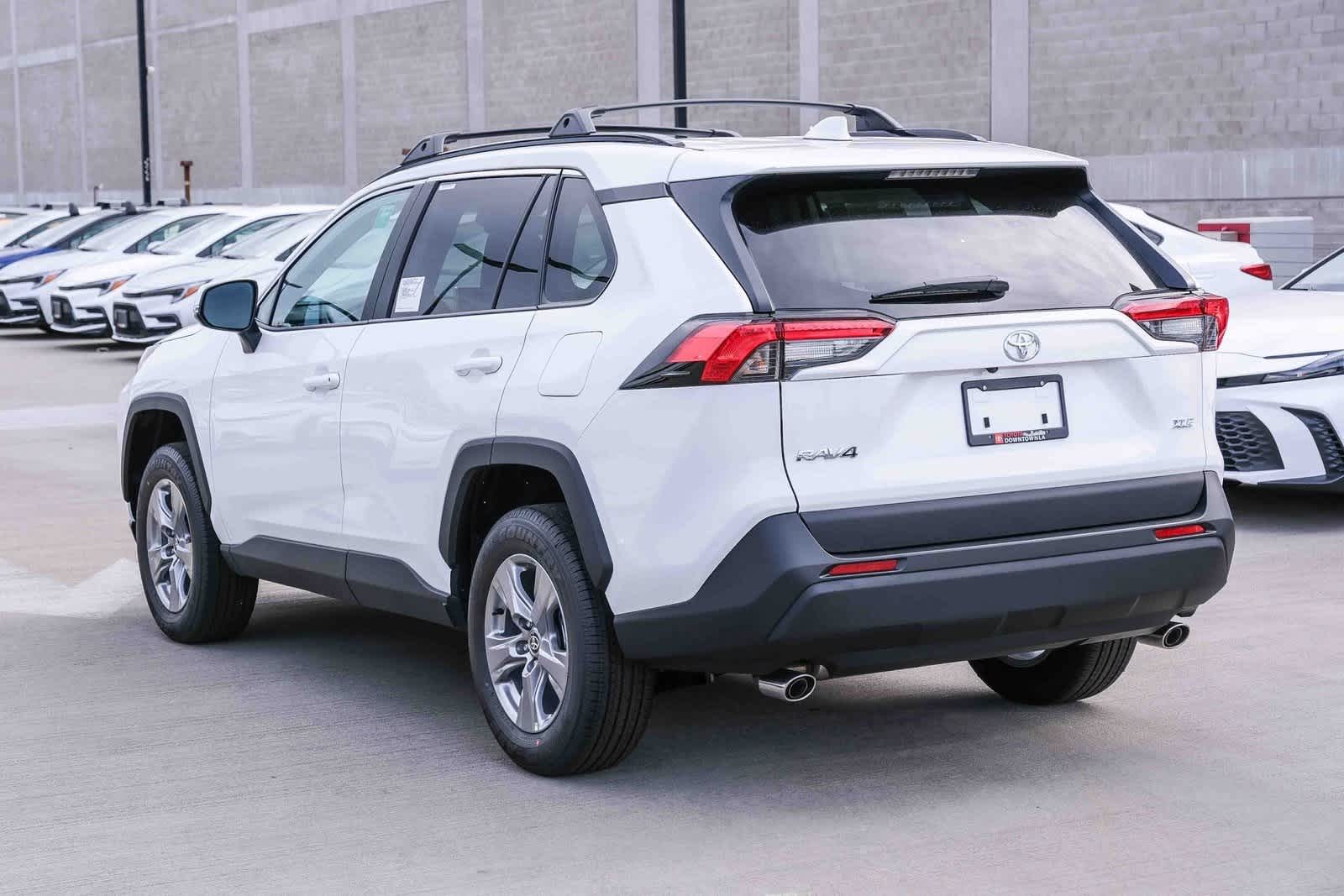 Thumbnail: 2025 Toyota RAV4 - 6