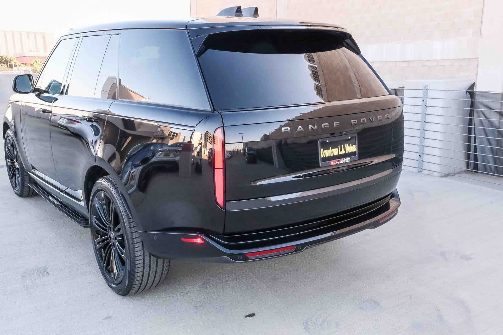 Thumbnail: 2024 Land Rover Range Rover - 7