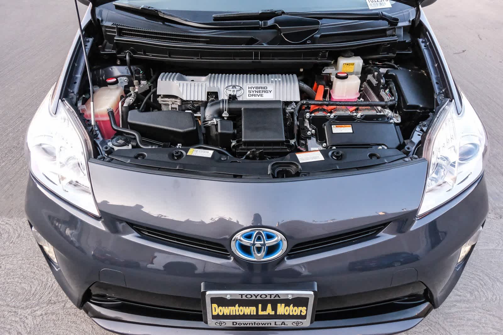 Thumbnail: 2015 Toyota Prius - 28