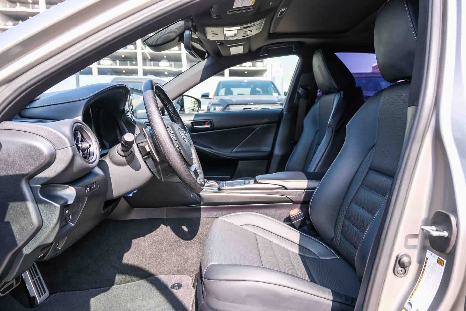 Thumbnail: 2022 Lexus IS - 20