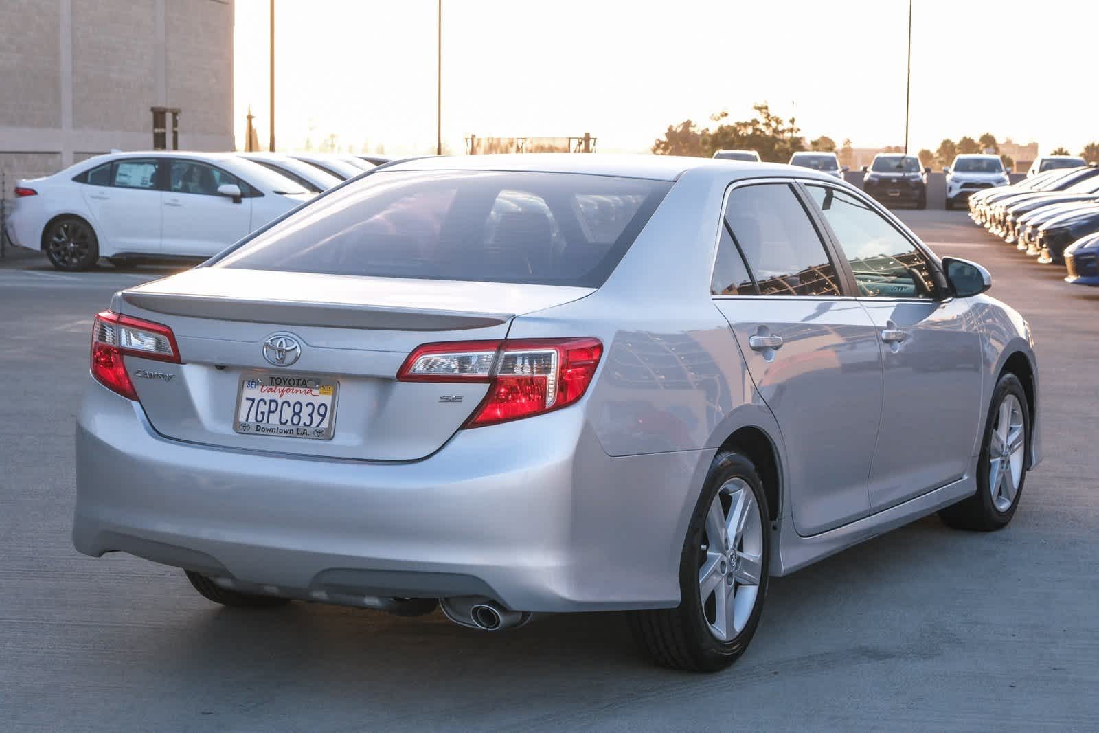 Thumbnail: 2014 Toyota Camry - 4
