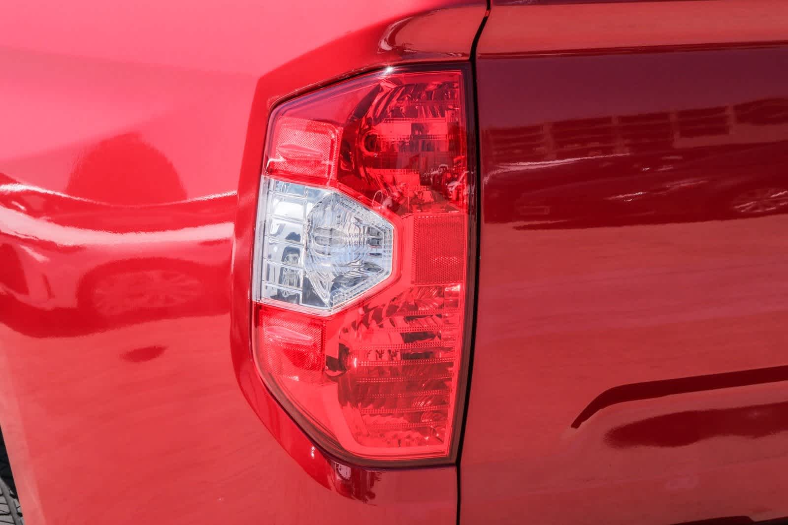 Thumbnail: 2018 Toyota Tundra - 8