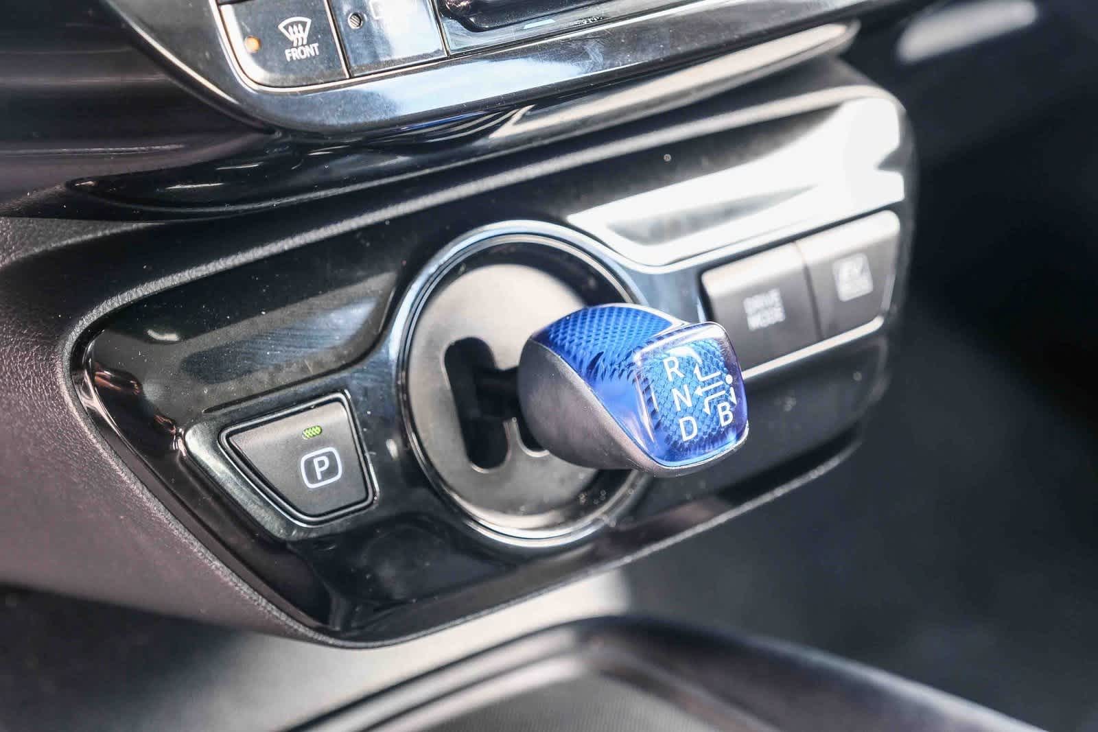 Thumbnail: 2021 Toyota Prius - 21