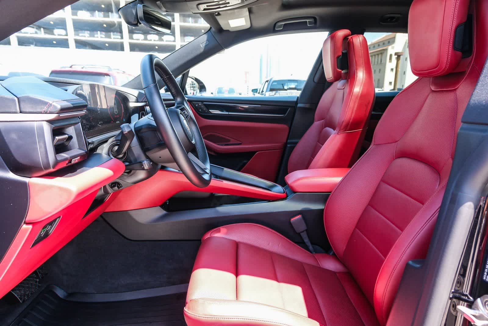 Thumbnail: 2024 Porsche Macan - 18