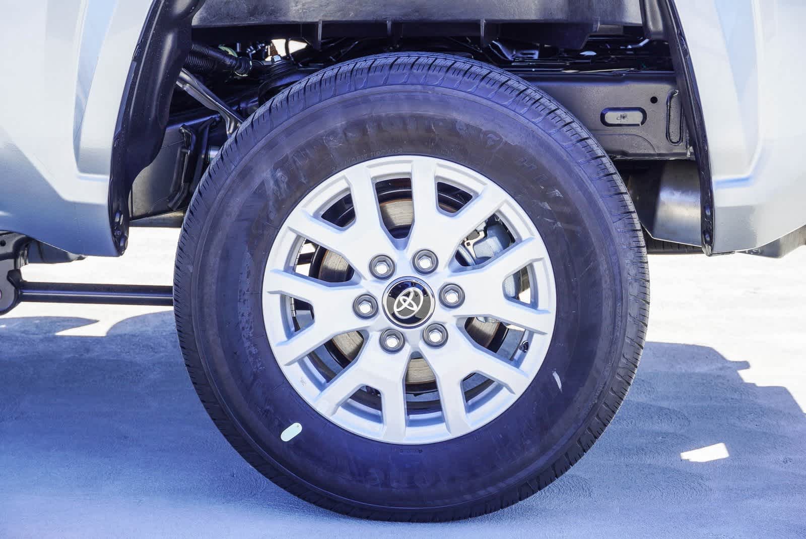 2025 Toyota Tacoma SR5 9