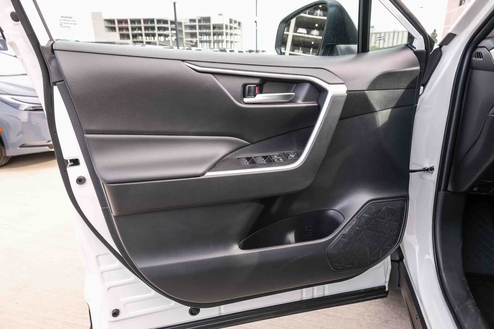 Thumbnail: 2025 Toyota RAV4 - 23