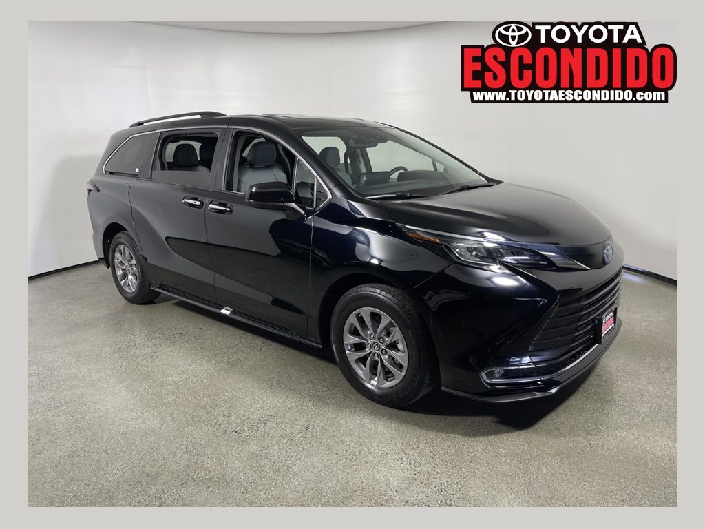 2024 Toyota Sienna Van Passenger Van 
