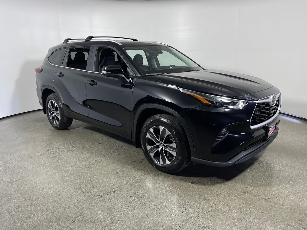2026 Toyota Highlander XLE AWD 