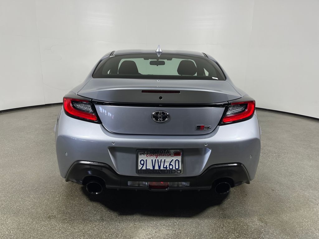 2024 Toyota GR86 Base photo 4