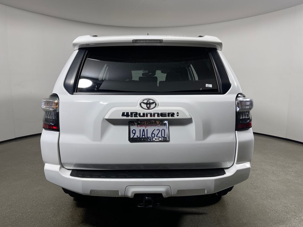 2023 Toyota 4Runner SR5 photo 4