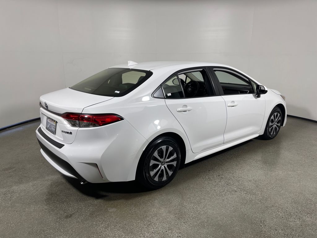2022 Toyota Corolla Hybrid LE photo 3