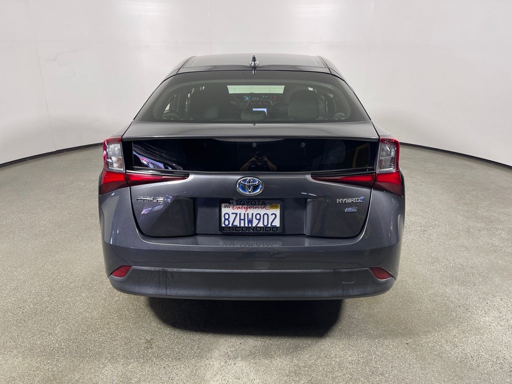 2022 Toyota Prius L photo 4