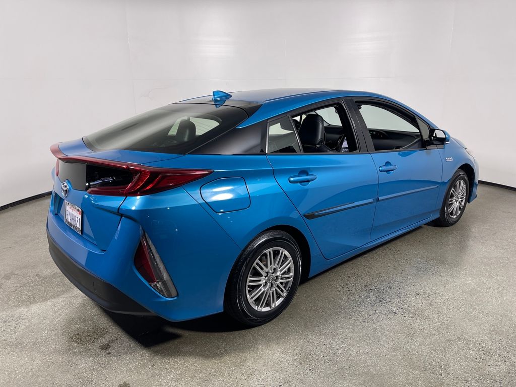 2018 Toyota Prius Prime photo 3