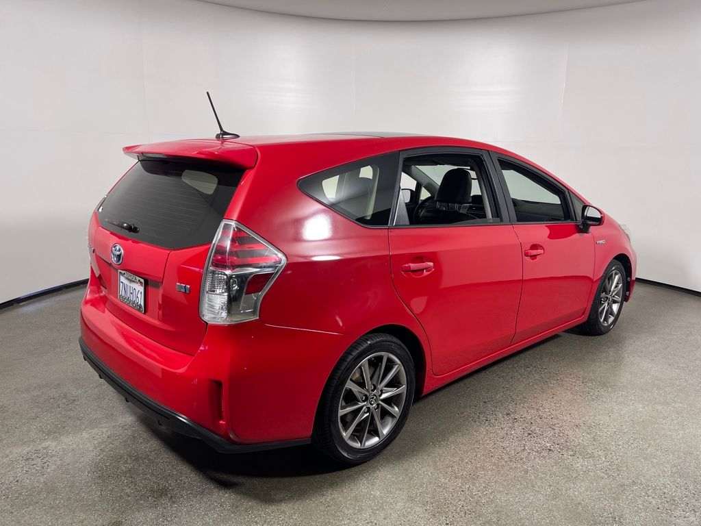 2015 Toyota Prius V photo 3