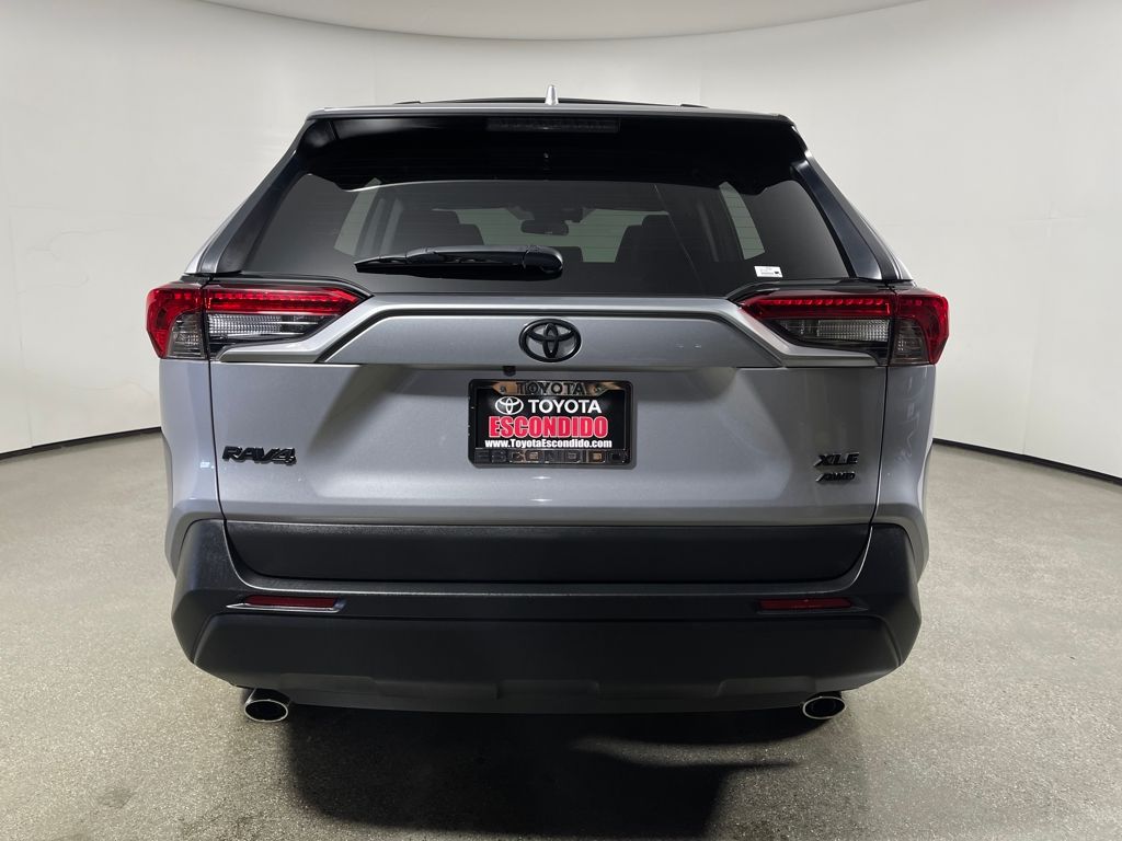 2024 Toyota RAV4 XLE Premium photo 4