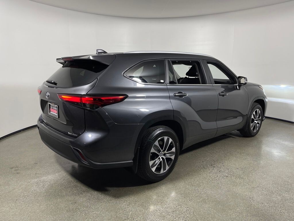 Used 2023 Toyota Highlander XLE SUV
