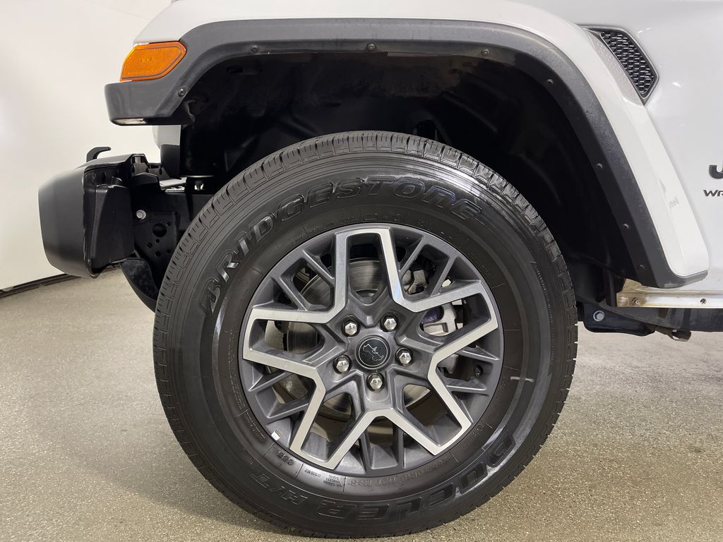 2025 Jeep Wrangler 4-Door Sahara - Photo 11