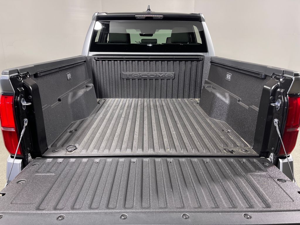 2026 Toyota Tacoma SR5 - Photo 10