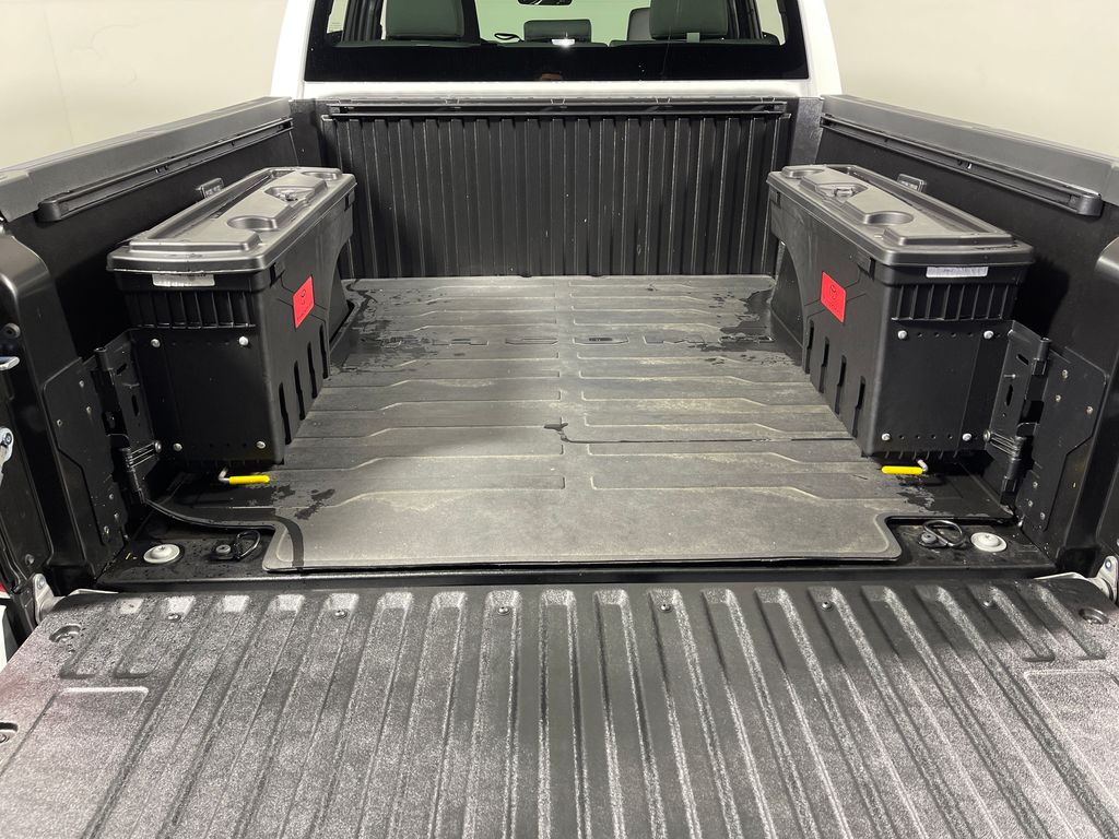 2026 Toyota Tacoma SR5 - Photo 10