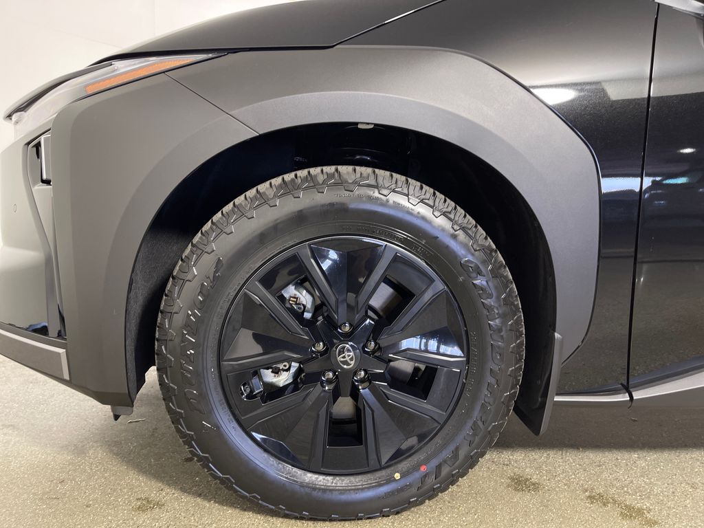2026 Toyota bZ Woodland Woodland Premium - Photo 11