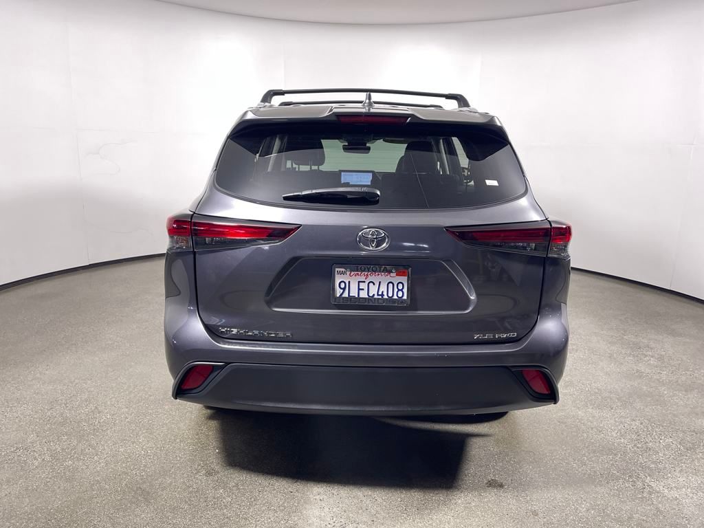 2024 Toyota Highlander XLE photo 3