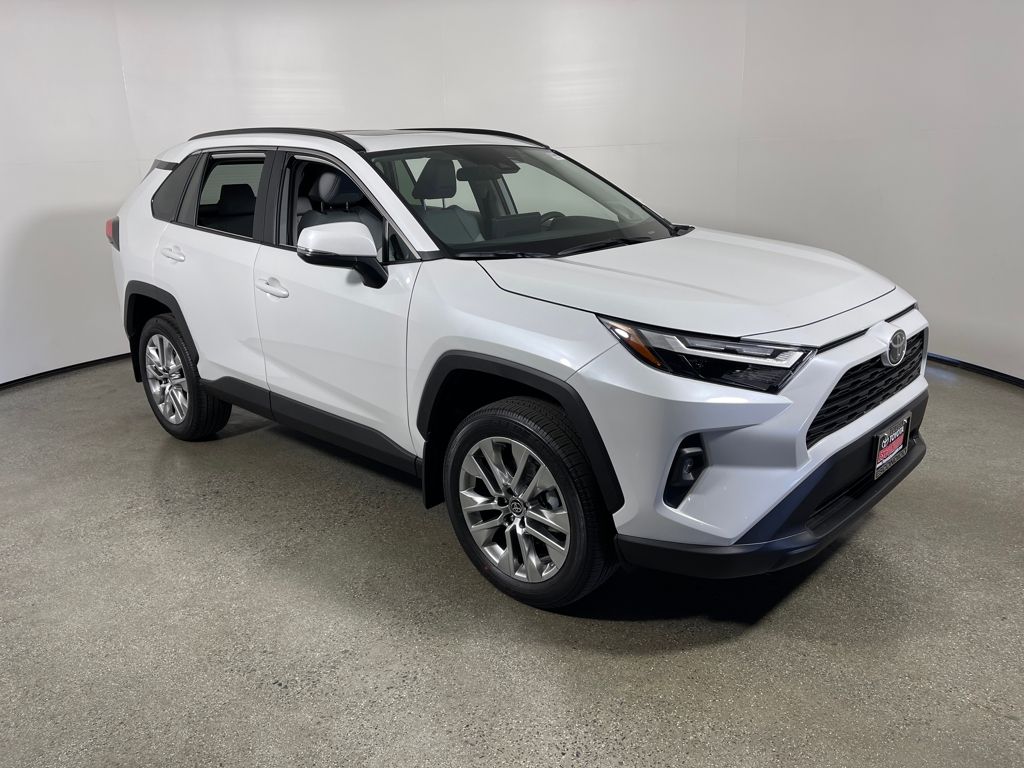 2025 Toyota RAV4 XLE Premium's photo