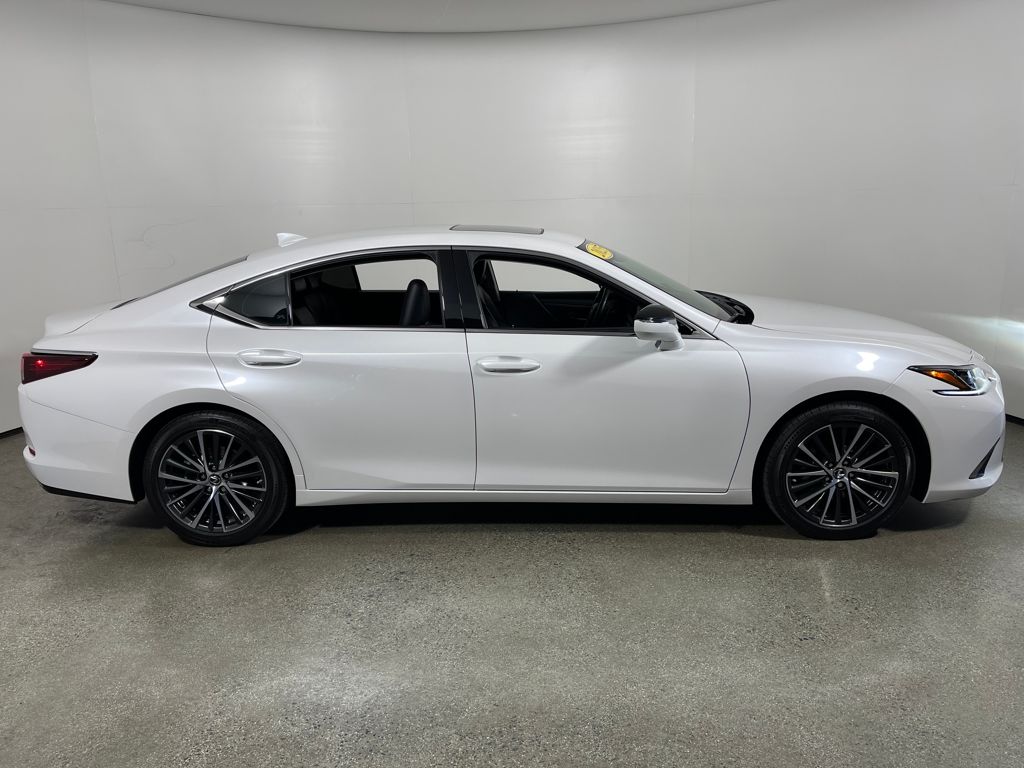 2025 Lexus ES 350 Base photo 2
